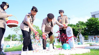Polda Jambi Ziarah di Taman Makam Pahlawan Satria Bhakti, Kenang Jasa Para Pahlawan